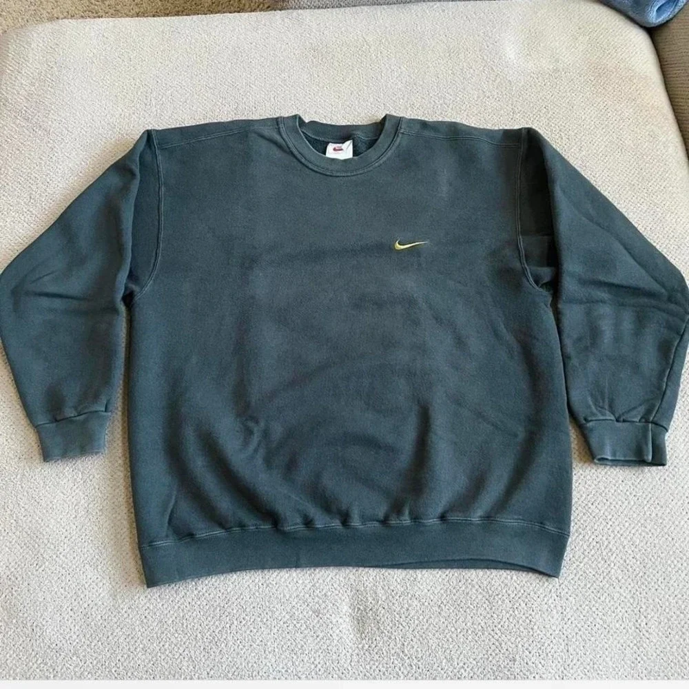 Vintage 1990s Nike athletics sweatshirt Size‎ L